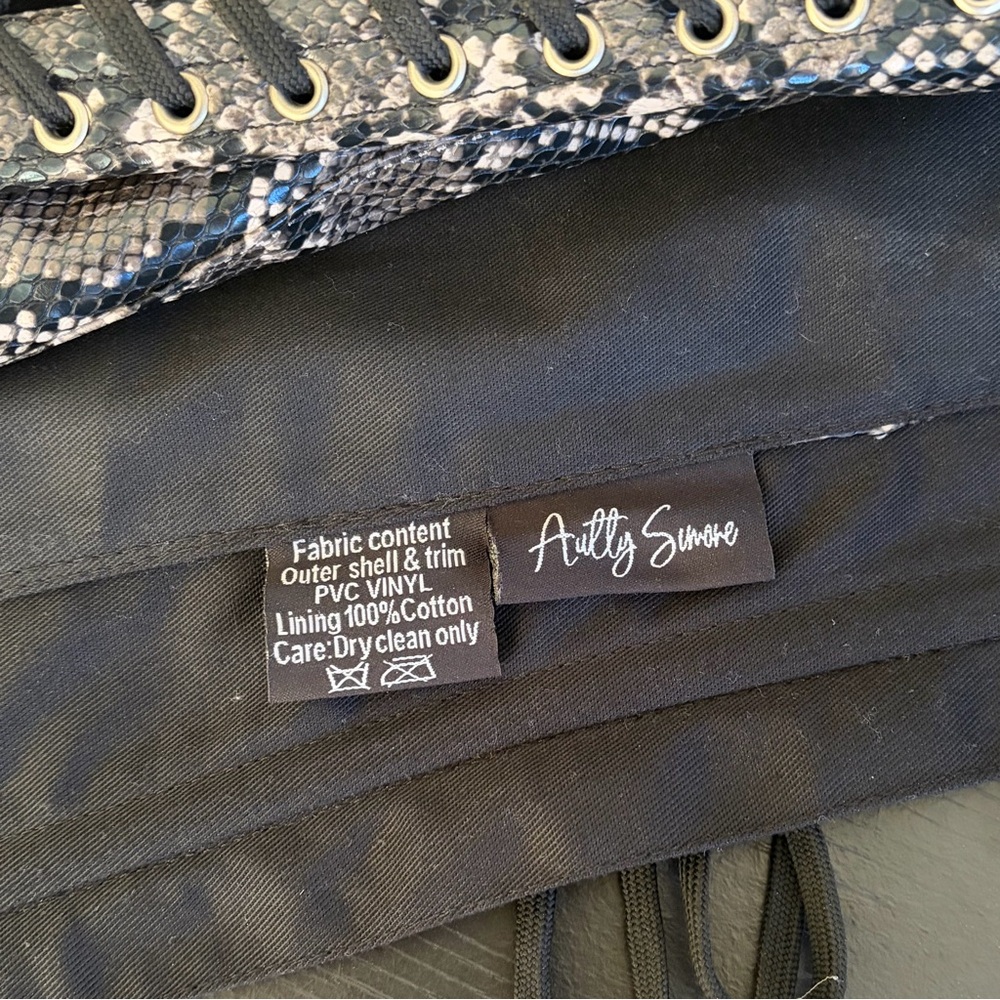 Autty Simone Snakeskin Print Corset Top, SZ S LIKE NEW 🐍 - Picture 6 of 7